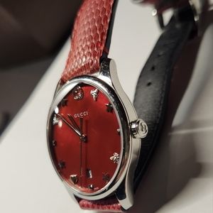 GUCCI WOMEN'S RED LEATHER WATCH